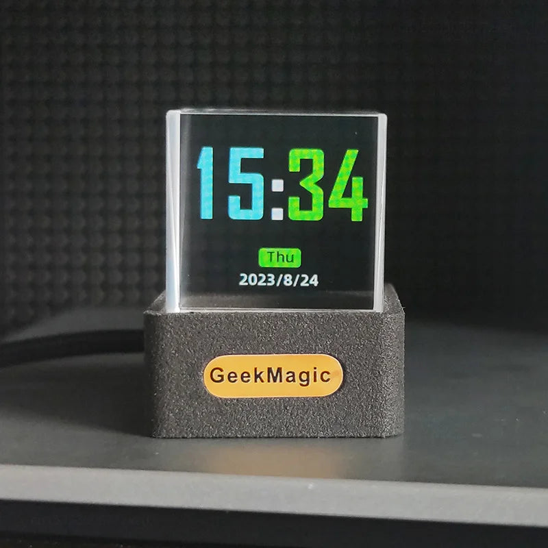GeekMagic GIFTV Crystal Cube